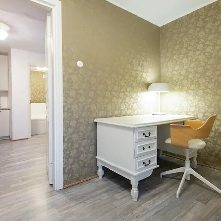 Cozy 2-bedroom Next To Viru Centre * Таллин